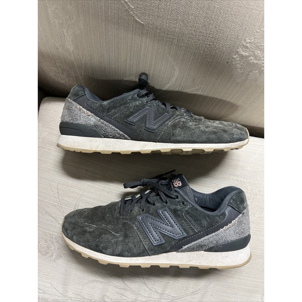 New Balance NB 696 Suede Gray Women's Sz US 7.5 B Athletic Running Shoes - Picture 2 of 16